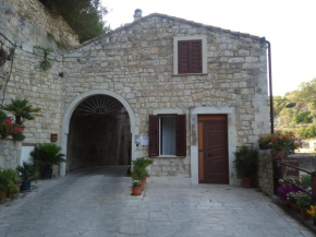 Pineta Monserrato, Modica